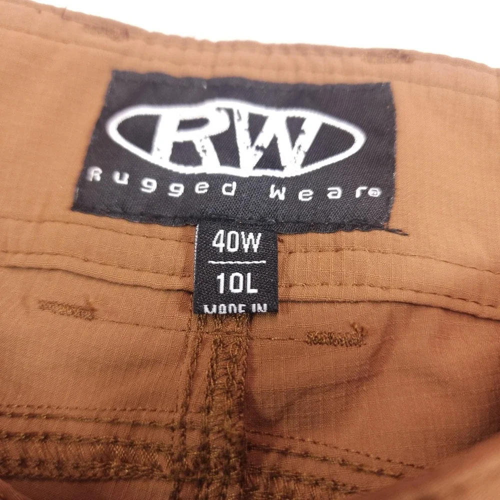 Rugged Wear Mens 40 Brown Nylon Stretch Cargo Shorts NWT‎